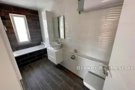 Moderni stanovi u novogradnji, Trogir, Appartement