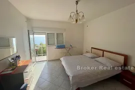 Apartman blizu mora, Omiš, Appartment