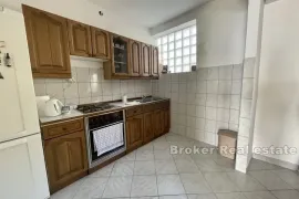 Apartman blizu mora, Omiš, Appartment