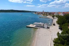 Građevinsko zemljište prvi red do mora, Šibenik, Land