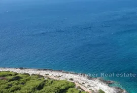 Atraktivno građevinsko zemljište prvi red do mora, Hvar, Земля