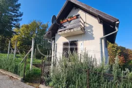 Prodaja, Samobor, kuća na Jelenščaku sa garažom i voćnjak, Samobor, Casa