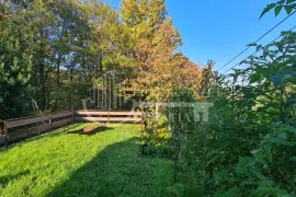 Prodaja, Samobor, kuća na Jelenščaku sa garažom i voćnjak, Samobor, Casa