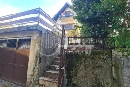 Prodaja, Samobor, kuća na Jelenščaku sa garažom i voćnjak, Samobor, Casa