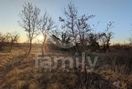 PROSTRANO POLJOPRIVREDNO ZEMLJIŠTE NA DIVNOJ LOKACIJI, Barban, Land