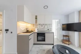 Osijek, Novi grad, potpuno opremljen dvosoban stan 37m2, Osijek, Apartamento