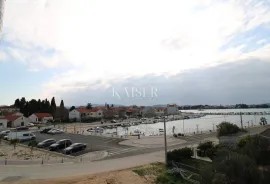 Zadar, Sukošan stan s krovnom terasom, 1 red do mora, Sukošan, Kвартира