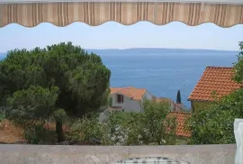 Samostojeća kuća s vrtom, na prodaju, Trogir, Maison