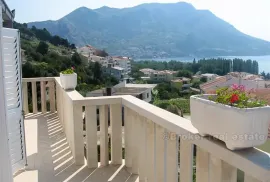 Lijepi hotel s panoramskim pogledom, na prodaju, Omiš, Propriedade comercial