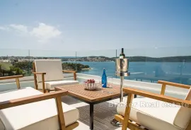 Luksuzan penthouse s pogledom na more, Trogir, Kвартира