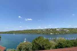 Poljoprivredno zemljište prvi red do mora, Šibenik, Terrain