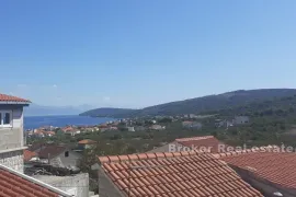 Kuća s pogledom na more, Trogir, بيت