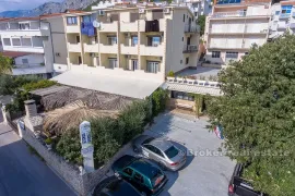 Hotel s restoranom i pogledom na more, na prodaju, Omiš, Gewerbeimmobilie