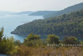 Prekrasno građevinsko zemljište u blizini mora, Šolta, Terreno