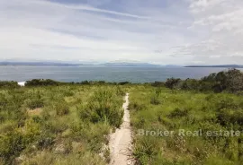 Prekrasno građevinsko zemljište u blizini mora, Šolta, Terreno