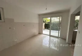 Apartmanska kuća u blizini mora, Split, Дом