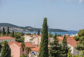 Moderno uređen dvosoban apartman, Trogir - Okolica, Daire