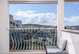 Moderno uređen dvosoban apartman, Trogir - Okolica, Daire