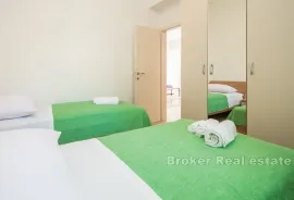 Atraktivan apartman s bazenom, Split, Stan