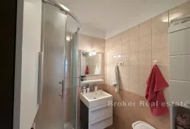 Dvosoban komforan stan na odličnoj lokaciji, Split, Appartement