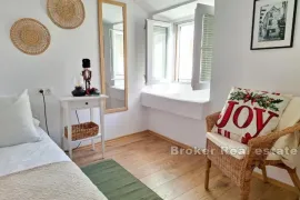 Apartman u tradicionalnoj mediteranskoj kamenoj kući, Trogir - Okolica, Διαμέρισμα