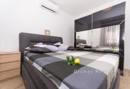 Apartmanska kuća s bazenom, Trogir - Okolica, بيت