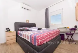 Apartmanska kuća s bazenom, Trogir - Okolica, بيت