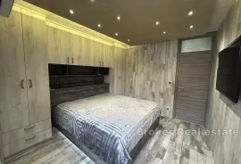 Dvosoban apartman na sjajnoj lokaciji, Split, Appartement