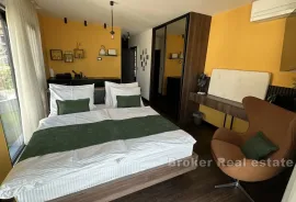 Jedinstvena apartmanska vila s pogledom na more, Split, Kuća