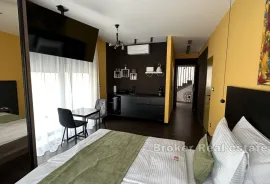 Jedinstvena apartmanska vila s pogledom na more, Split, Kuća