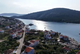 Građevinsko zemljište s pogledom na more, Trogir - Okolica, Γη