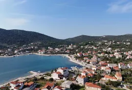 Građevinsko zemljište s pogledom na more, Trogir - Okolica, Γη