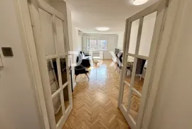 ZAGREB, JARUN - prostran stan na 300 m pješice od Jaruna!, Zagreb, Appartement