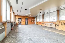 Zagreb, Rudeš, samostojeci lokal za investiciju, NKP 188 m2, Zagreb, Propiedad comercial