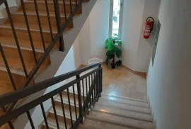 Pula,dvosoban stan u centru,blizu mora, Pula, Appartement