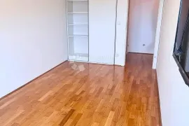 Gornji Bukovac, 90 m2, 2. kat, novogradnja, balkon, lođa, 2 PM, Zagreb, Stan