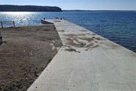 Građevinsko zemljište sa započetom gradnjom, Ražanac, Zemljište