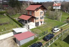 VIKENDICA - SLATINA - 180 m2, Laktaši, Maison