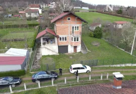 VIKENDICA - SLATINA - 180 m2, Laktaši, Maison