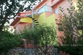 Samostojeća kuća na dva kata, na prodaju, Split, Casa