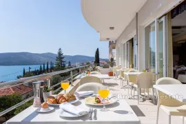 Hotel s pogledom na more, na prodaju, Trogir - Okolica, Коммерческая недвижимость