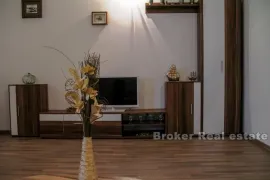 Apartmanska kuća s pogledom na more, Šolta, Kuća