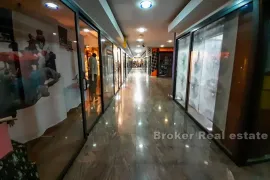 Poslovni prostor, ukupne površine od 94 m2, Split, Propriedade comercial