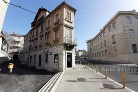 Poslovni prostor za renovaciju, Split, Immobili commerciali