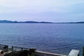 Kuća prvi red do mora, na prodaju, Zadar, Haus