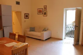 Dva apartmana za prodaju, Trogir - Okolica, Wohnung