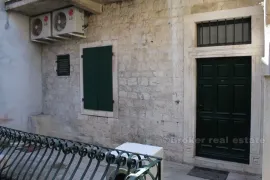 Dva apartmana za prodaju, Trogir - Okolica, Wohnung