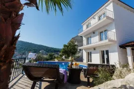 Vila s pet zvjezdica, na prodaju, Trogir - Okolica, Σπίτι