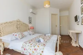 Vila s pet zvjezdica, na prodaju, Trogir - Okolica, Σπίτι