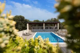 Apartmanska kuća s bazenom, Trogir - Okolica, Casa